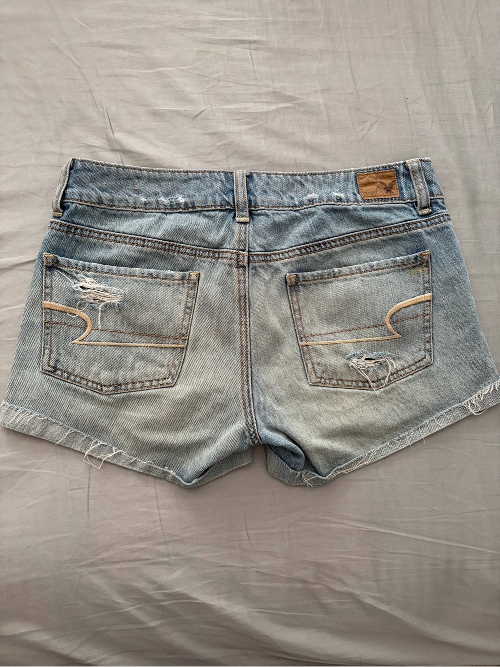 American Eagle Outfitters Light Wash Distressed Denim Shorts - Picture 3 of 3